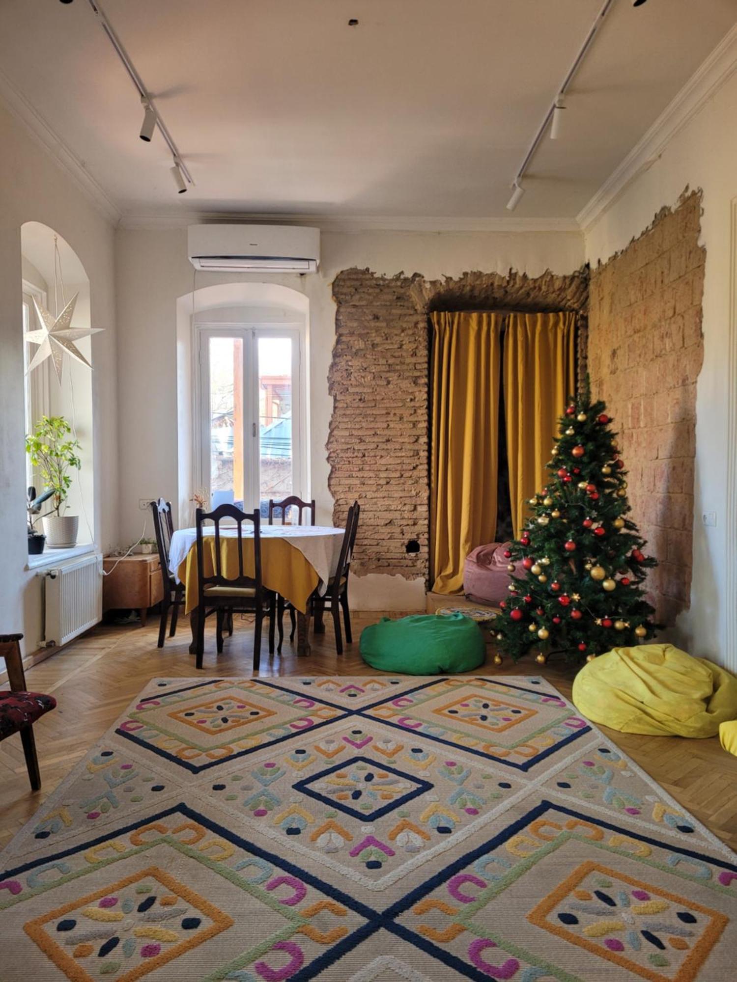 Friends Hostel Tbilisi Exteriör bild